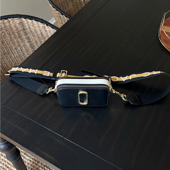 Marc Jacob’s Black Crossbody Bag - Picture 2 of 9